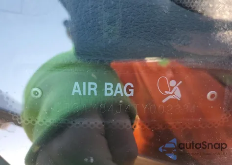 1996 Dodge Stealth R/T z USA, uszkodzony, nr VIN JB3AM84J4TY002884